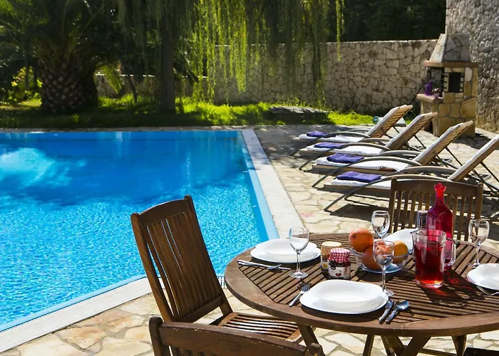 Alexandra *