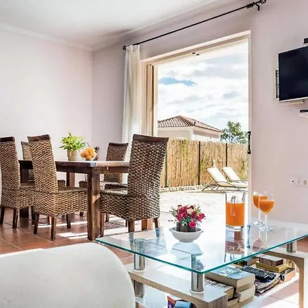 Alexandra * كاتيليوس