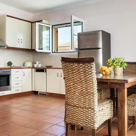 Alexandra * كاتيليوس