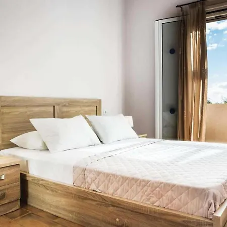 فيلة Alexandra *