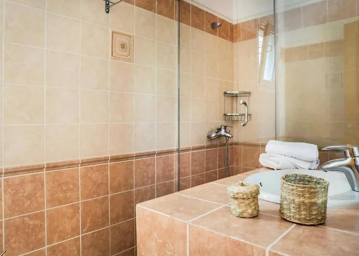 فيلة Alexandra *